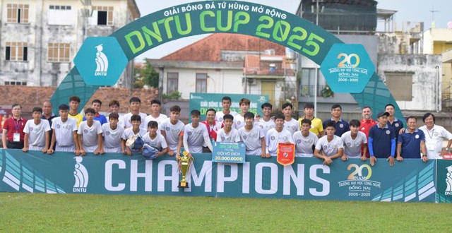 2 nửa buồn vui của cựu danh thủ Cảng Sài Gòn, bất ngờ với giải DNTU- Ảnh 2.