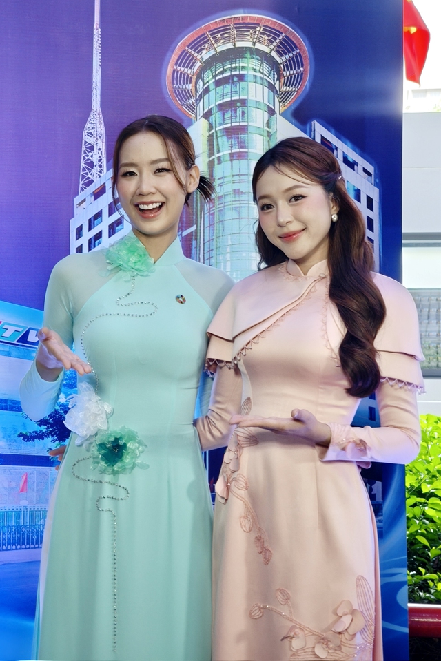 Hoa hậu Bảo Ngọc kể trải nghiệm lần làm phiên dịch 'khó nhằn' - Ảnh 2.
