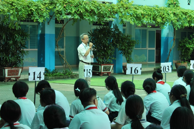 Thi lớp 10 TP.HCM: 'Tuyệt đối ch&uacute; &yacute; giờ giấc kẻo lỡ dở 9 năm đ&egrave;n s&aacute;ch' - Ảnh 2.