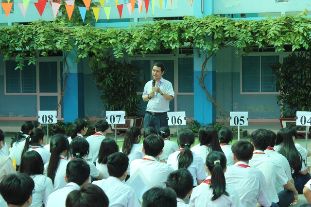 Thi lớp 10 TP.HCM: 'Tuyệt đối ch&uacute; &yacute; giờ giấc kẻo lỡ dở 9 năm đ&egrave;n s&aacute;ch' - Ảnh 1.