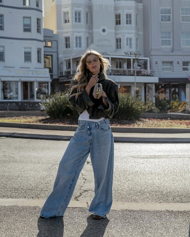 Những bản phối đẹp nhất mùa hè cùng quần ống rộng, quần jeans xanh- Ảnh 8.