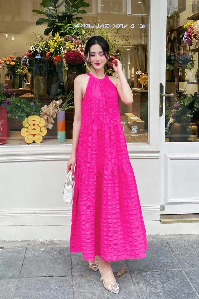 Đầm suông cổ yếm tạo nét mềm mại cho quý cô thời thượng - Ảnh 5.