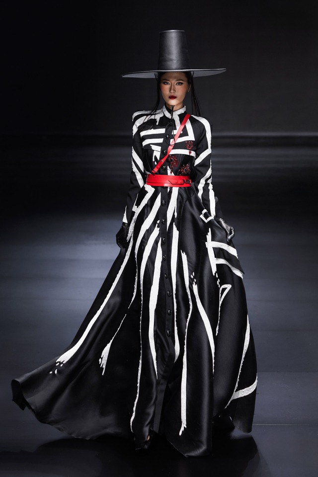 Dấu ấn thời trang Haute Couture Pháp trên sàn diễn Việt- Ảnh 2.