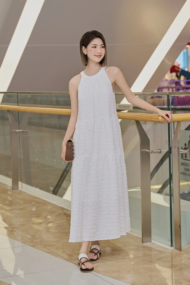 Đầm suông cổ yếm tạo nét mềm mại cho quý cô thời thượng - Ảnh 6.