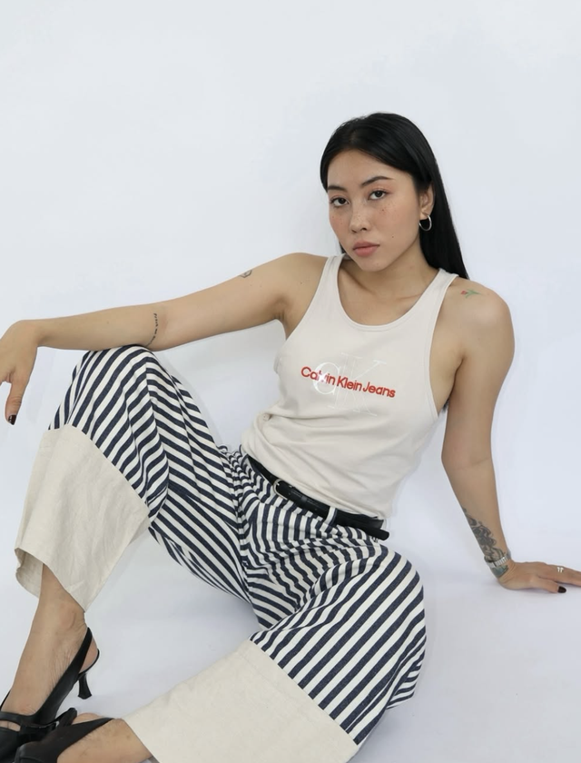 Đa dạng phong cách từ một chiếc áo tank top - Ảnh 9.