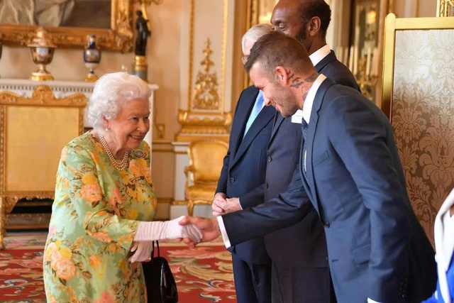 David Beckham chuẩn bị được phong tước hiệp sĩ sau nhiều năm chờ đợi - Ảnh 1.