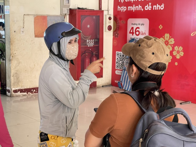 Tiểu thương cần được hướng dẫn về hóa đơn, chứng từ- Ảnh 2. Tiểu thương cần được hướng dẫn về hóa đơn, chứng từ- Ảnh 2.