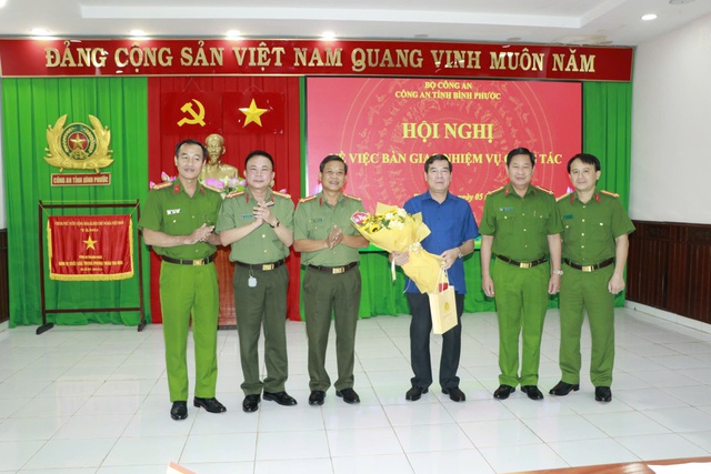 Đại tá Dương Văn Mạnh được giao phụ trách Công an tỉnh Bình Phước - Ảnh 2.