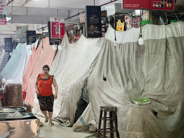 Tiểu thương cần được hướng dẫn về hóa đơn, chứng từ- Ảnh 3. Tiểu thương cần được hướng dẫn về hóa đơn, chứng từ- Ảnh 3.