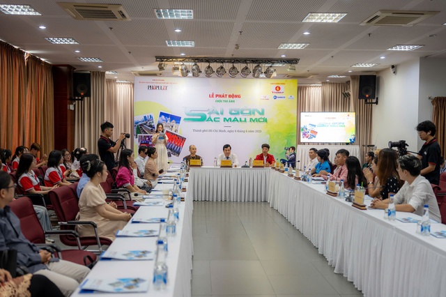 Chồng hoa hậu H'Hen Niê chấm thi ảnh 'Sài Gòn - Sắc màu mới'- Ảnh 1.