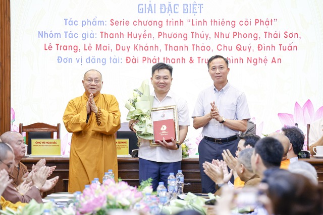 Lần đầu tiên trao Giải báo chí toàn quốc về Phật giáo Lần đầu tiên trao Giải báo chí toàn quốc về Phật giáo