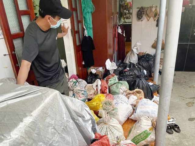 Triệt phá đường dây vận chuyển vật liệu nổ quy mô lớn tại Quảng Ngãi - Ảnh 1.