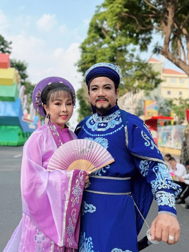 Cuộc sống nghệ sĩ Lê Tứ ở tuổi 50 và tình yêu với cải lương - Ảnh 3. Cuộc sống nghệ sĩ Lê Tứ ở tuổi 50 và tình yêu với cải lương - Ảnh 3.