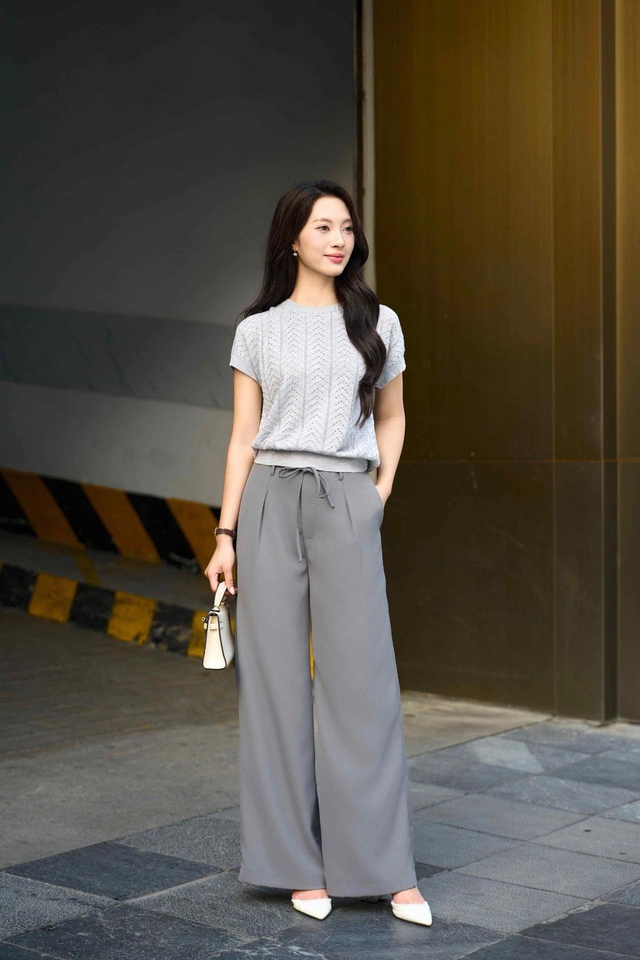 Áo dệt kim là lựa chọn tinh tế cho nàng năng động- Ảnh 8. Áo dệt kim là lựa chọn tinh tế cho nàng năng động- Ảnh 8.