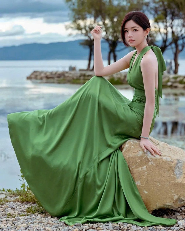 Cuộc sống sau ly hôn của 'Tiểu Long Nữ xấu nhất màn ảnh' Trần Nghiên Hy - Ảnh 2.