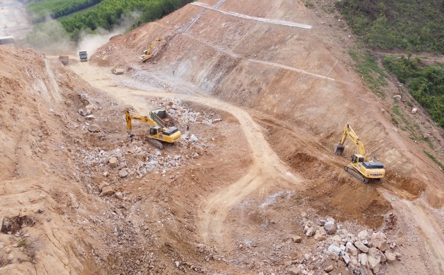 Cao tốc Khánh Hòa – Buôn Ma Thuột: Phải bàn giao mặt bằng trước ngày 10.6 Cao tốc Khánh Hòa – Buôn Ma Thuột: Phải bàn giao mặt bằng trước ngày 10.6