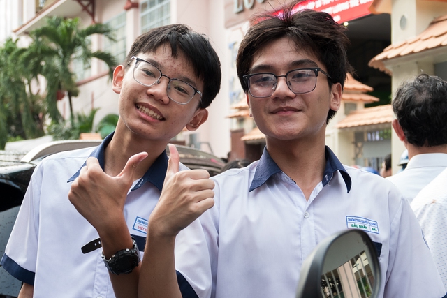 Thi lớp 10 xong, thí sinh TP.HCM quyết không nghỉ ngơi mà tiếp tục… đi học