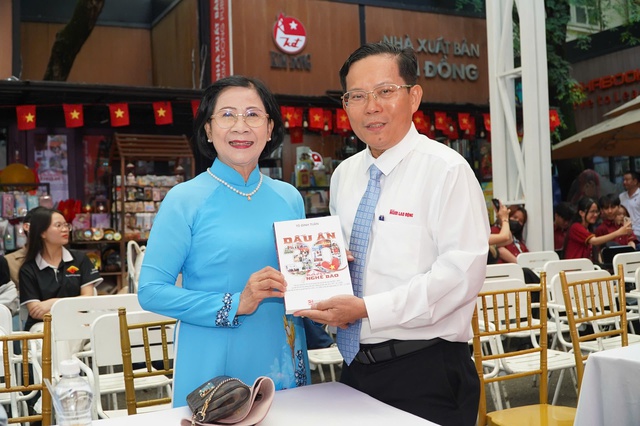 'Gia sản' báo chí 30 năm làm nghề của Tổng biên tập Tô Đình Tuân- Ảnh 3. 'Gia sản' báo chí 30 năm làm nghề của Tổng biên tập Tô Đình Tuân- Ảnh 3.