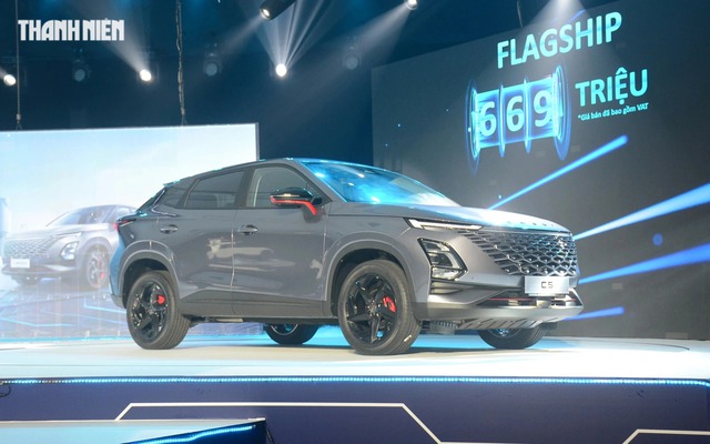 Omoda C5 và Jaecoo J7 giảm giá gần 100 triệu đồng