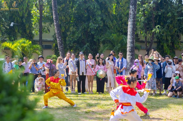 Thí sinh Siêu mẫu Thể hình Thế giới hào hứng thưởng thức tré, xem múa võ - Ảnh 5.