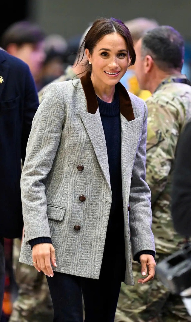 Những lần Meghan Markle 'bắt chước' chị dâu Kate Middleton - Ảnh 1.