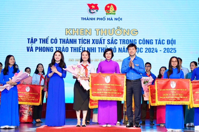 Vận động gần 300 thiếu nhi Hà Nội có nguy cơ bỏ học trở lại trường học - Ảnh 2. Vận động gần 300 thiếu nhi Hà Nội có nguy cơ bỏ học trở lại trường học - Ảnh 2.