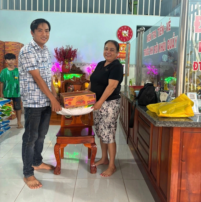 Chàng trai ở Đắk Lắk trúng độc đắc 28 tỉ đồng và hành động cao đẹp với người khó khăn - Ảnh 2.