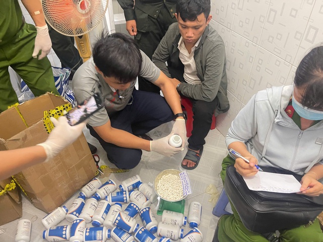 Bình Phước: Ma túy giấu trong mì tôm, hộp thuốc Bình Phước: Ma túy giấu trong mì tôm, hộp thuốc