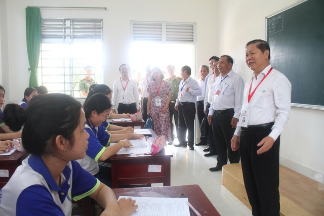 Tiền Giang chuẩn bị cho kỳ thi tốt nghiệp THPT 2025 như thế nào? - Ảnh 1. Tiền Giang chuẩn bị cho kỳ thi tốt nghiệp THPT 2025 như thế nào? - Ảnh 1.