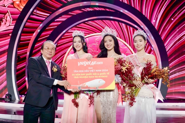 Tân Hoa hậu Việt Nam bay cùng Vietjet trên hành trình đầu tiên sau lễ đăng quang - Ảnh 7.