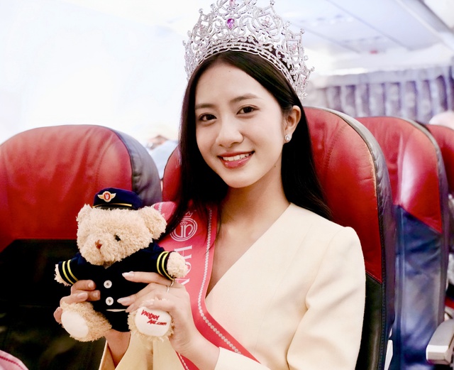 Tân Hoa hậu Việt Nam bay cùng Vietjet trên hành trình đầu tiên sau lễ đăng quang - Ảnh 6.