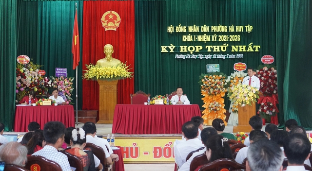 'Ng&agrave;y đầu thực hiện ch&iacute;nh quyền địa phương 2 cấp như thế n&agrave;y l&agrave; qu&aacute; tốt' - Ảnh 1.
