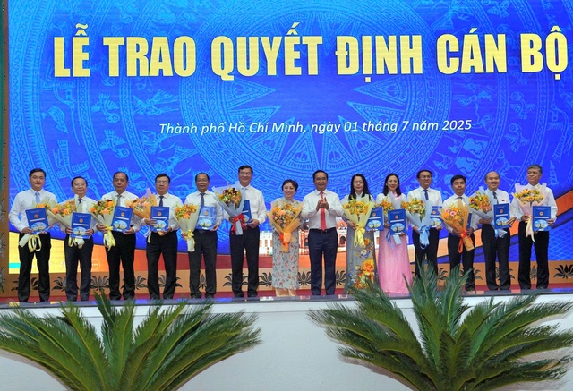 Ông Dương Hồng Thắng làm Chánh văn phòng UBND TP.HCM - Ảnh 2.