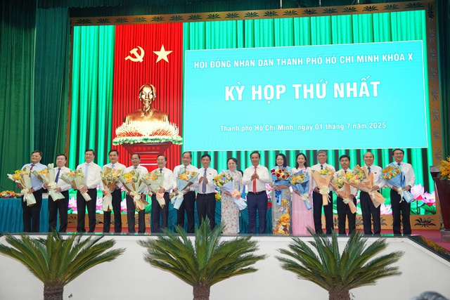 15 giám đốc sở thuộc UBND TP.HCM