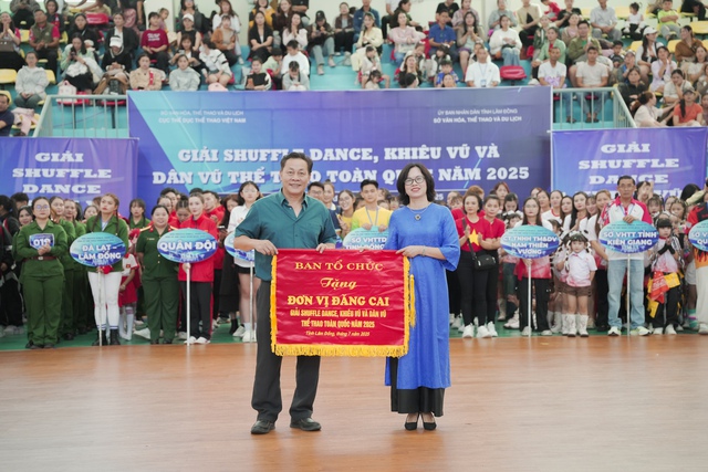 1.000 VĐV tranh tài hấp dẫn tại giải khiêu vũ, dân vũ thể thao toàn quốc
