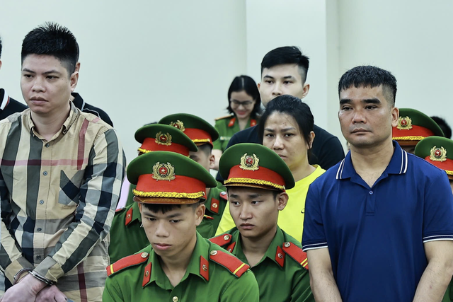 Cựu công an bị đề nghị tử hình vì dùng xe biển xanh chở ma túy - Ảnh 2.