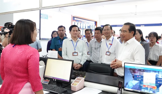 Chủ tịch Nguyễn Văn Được làm việc với phường đông dân nhất TP.HCM- Ảnh 2. Chủ tịch Nguyễn Văn Được làm việc với phường đông dân nhất TP.HCM- Ảnh 2.