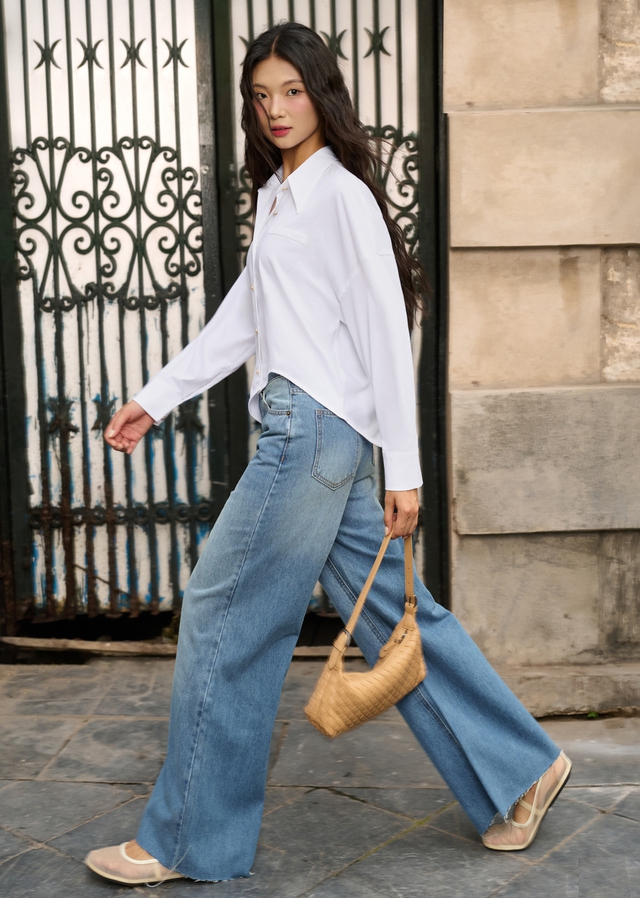 Quần jeans xanh và áo sơ mi, cặp đôi bảo chứng cho mọi phong cách Quần jeans xanh và áo sơ mi, cặp đôi bảo chứng cho mọi phong cách