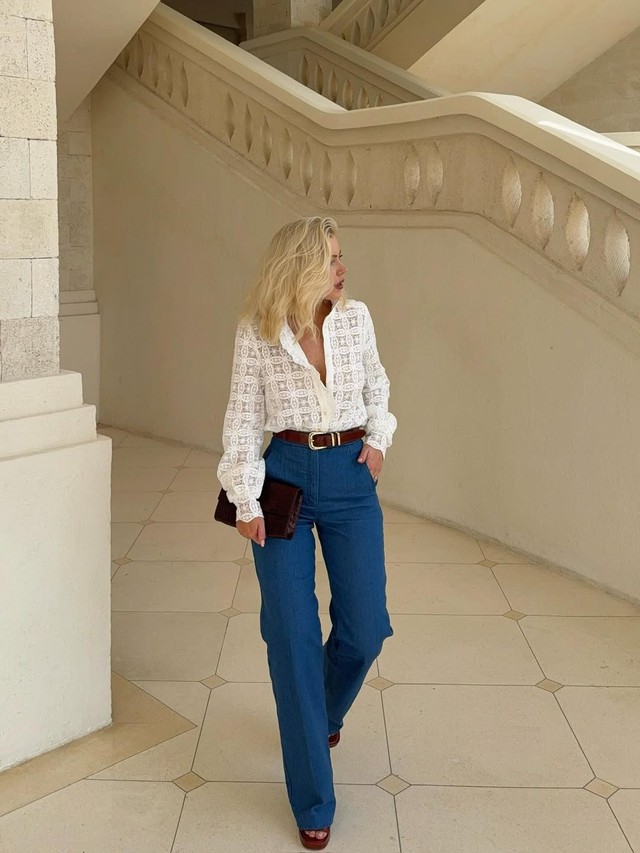 Quần jeans xanh và áo sơ mi, cặp đôi bảo chứng cho mọi phong cách- Ảnh 5. Quần jeans xanh và áo sơ mi, cặp đôi bảo chứng cho mọi phong cách- Ảnh 5.