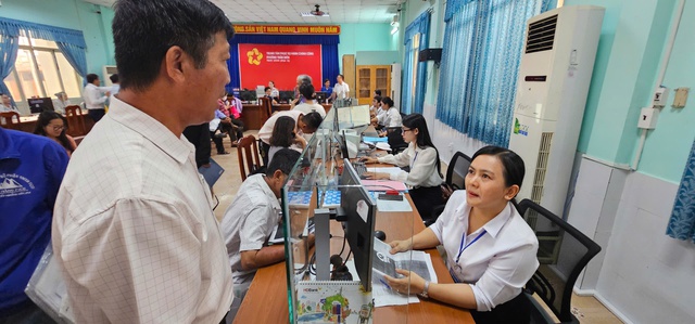 Ngày đầu làm việc ở 'siêu phường' Trấn Biên, Đồng Nai- Ảnh 1. Ngày đầu làm việc ở 'siêu phường' Trấn Biên, Đồng Nai- Ảnh 1.