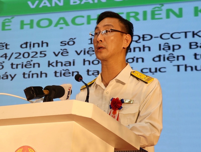 Thuế TP.HCM kiến nghị loạt giải pháp chuyển hộ khoán thuế sang kê khai Thuế TP.HCM kiến nghị loạt giải pháp chuyển hộ khoán thuế sang kê khai