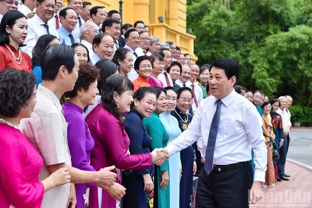 Chủ tịch nước: Học suốt đời, không chỉ học chữ mà phải học để làm người- Ảnh 1.