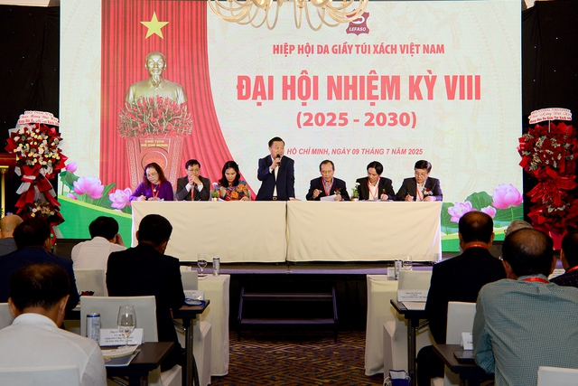 Da giày Việt Nam cơ cấu lại thị trường, bám mục tiêu tăng trưởng xuất khẩu 10% Da giày Việt Nam cơ cấu lại thị trường, bám mục tiêu tăng trưởng xuất khẩu 10%