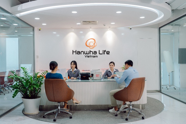 Hanwha Life Việt Nam đồng hành và chia sẻ khó khăn cùng khách hàng- Ảnh 2. Hanwha Life Việt Nam đồng hành và chia sẻ khó khăn cùng khách hàng- Ảnh 2.