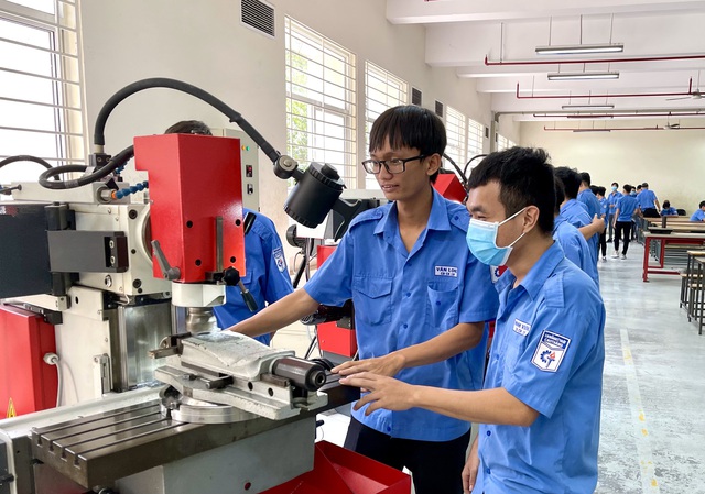 Học ngành công nghệ chiến lược nào sẽ được cấp học bổng và sinh hoạt phí? Học ngành công nghệ chiến lược nào sẽ được cấp học bổng và sinh hoạt phí?