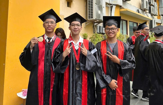 Bỏ dở hành trình làm bác sĩ, chàng trai trở thành huấn luyện viên thể hình - Ảnh 3.