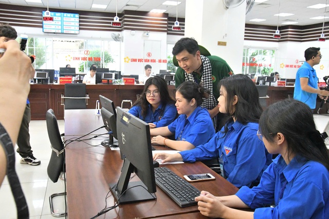 Khi người trẻ thắp sáng màn hình, người lớn thắp sáng lòng tin - Ảnh 4.