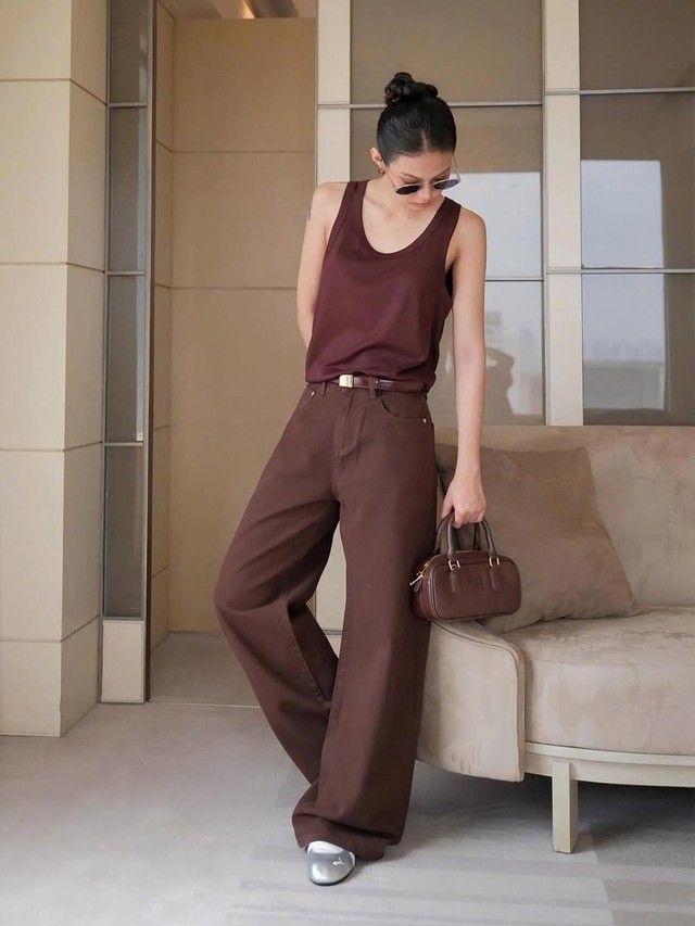 Áo ba lỗ, áo dây 'lên ngôi' với cách phối đồ layer cảm hứng thời thượng - Ảnh 5.