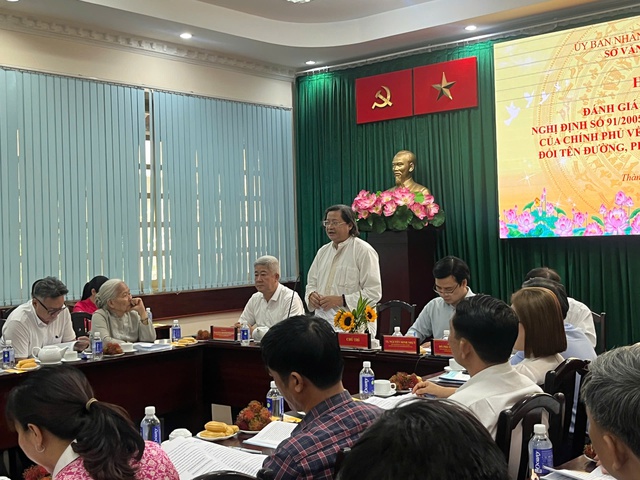 Tr&ugrave;ng t&ecirc;n đường ở TP.HCM: Giải ph&aacute;p ra sao?- Ảnh 1.