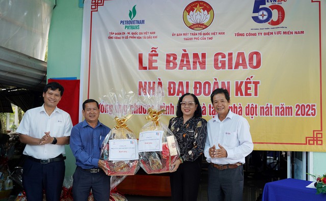 EVNSPC hoàn thành chương trình xóa nhà tạm, nhà dột nát tại Cần Thơ - Ảnh 5.